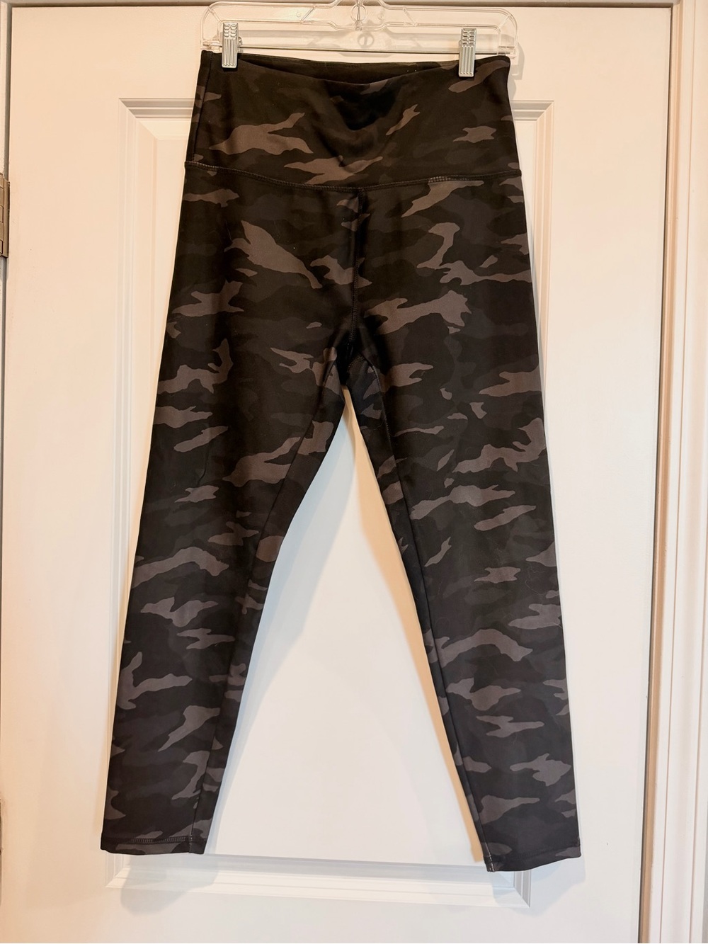 Camo High-Waist Leggings - Black/Gray